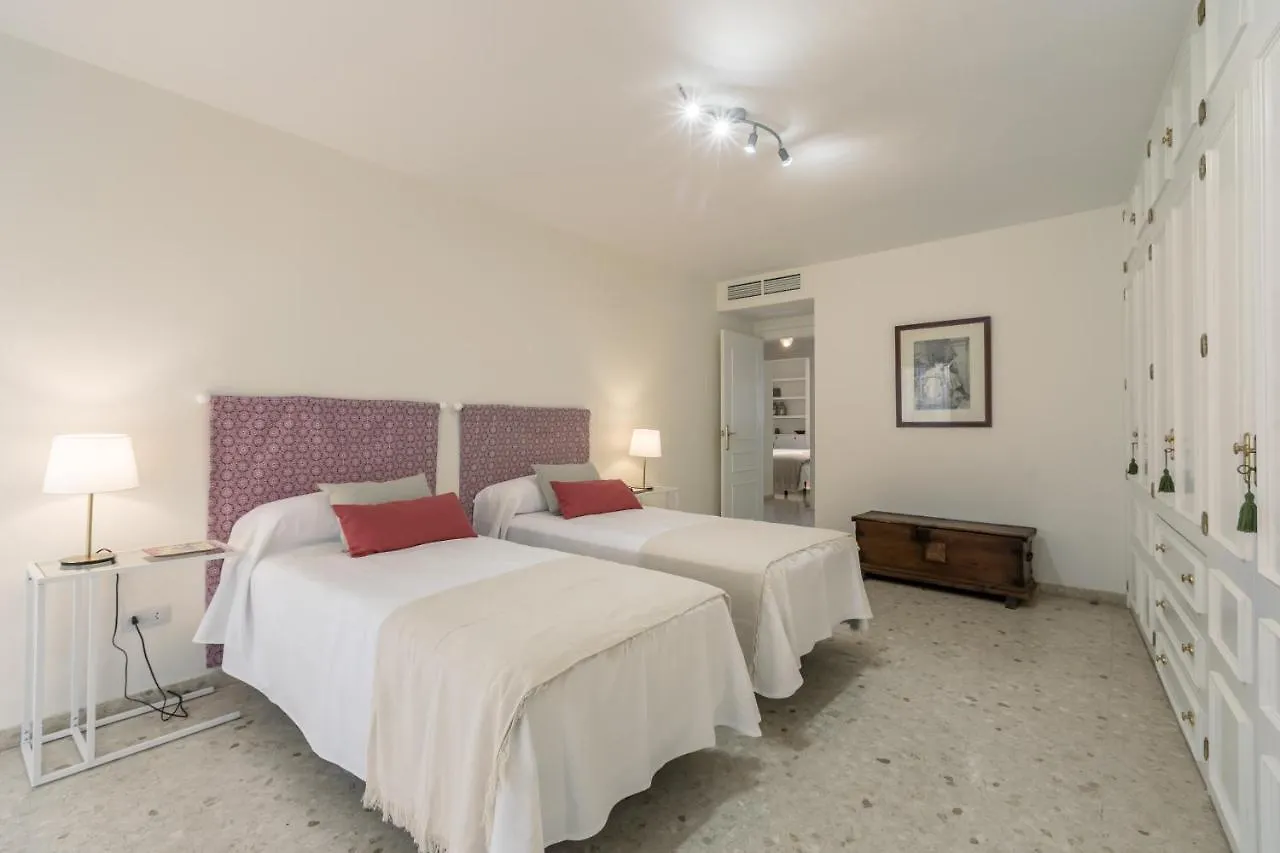 Апартаменты Apartamento Entero De 170M2 A 1 Min De La Catedral Севилья