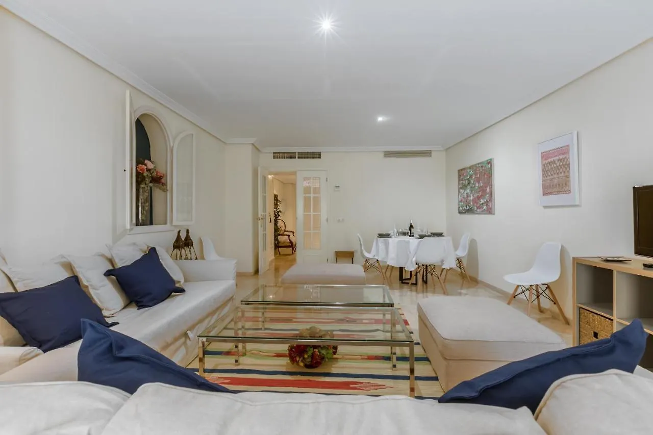 Apartment Apartamento Entero De 170M2 A 1 Min De La Catedral Seville
