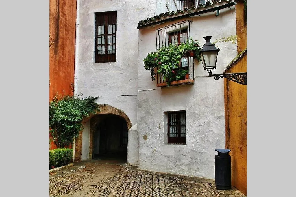 Apartamento Entero De 170M2 A 1 Min De La Catedral Seville 0*,  Spain